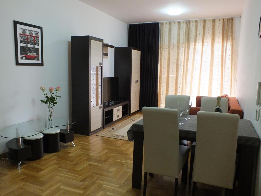 Monterus Becici Apartments บุดวา ภายนอก รูปภาพ